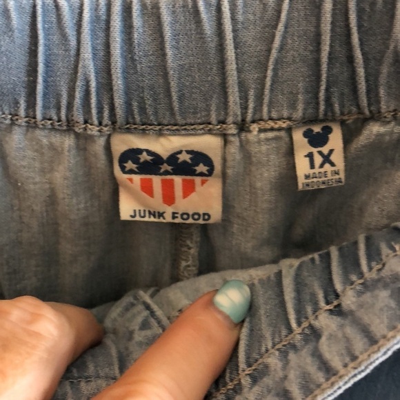 Disney/Junk Food Jeans Chambray Paper Bag Waist Mickey Cropped Embroidered 1X - Picture 6 of 14